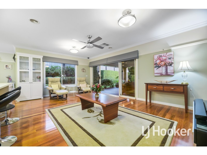 10 Michigan Grange, Pakenham VIC 3810