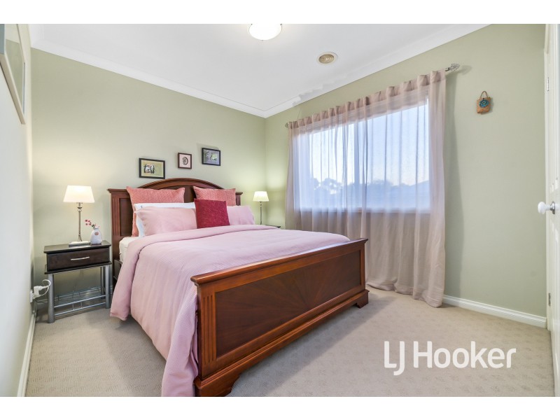 10 Michigan Grange, Pakenham VIC 3810