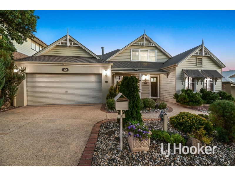 10 Michigan Grange, Pakenham VIC 3810