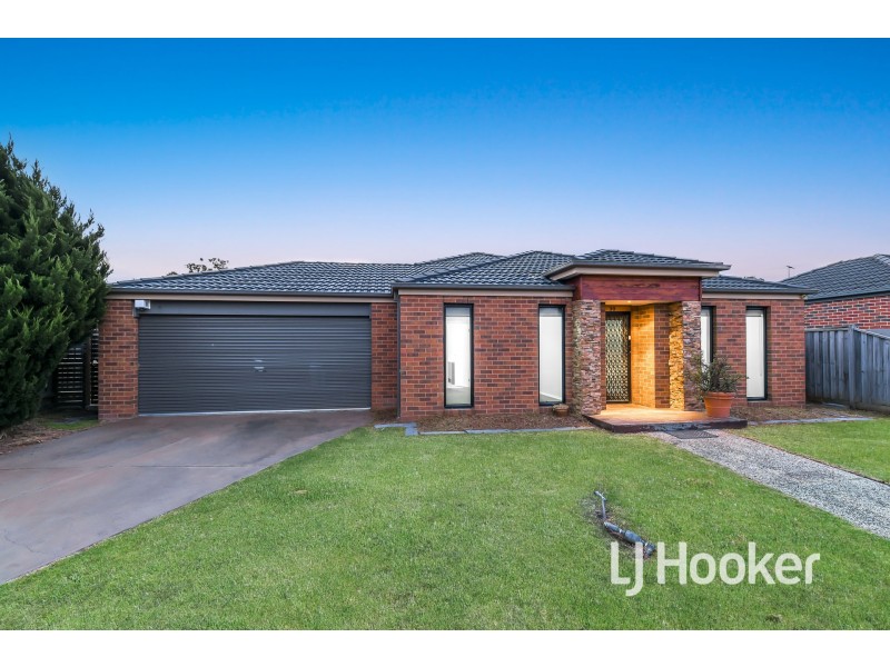 30 Honeyeater Way, Pakenham VIC 3810
