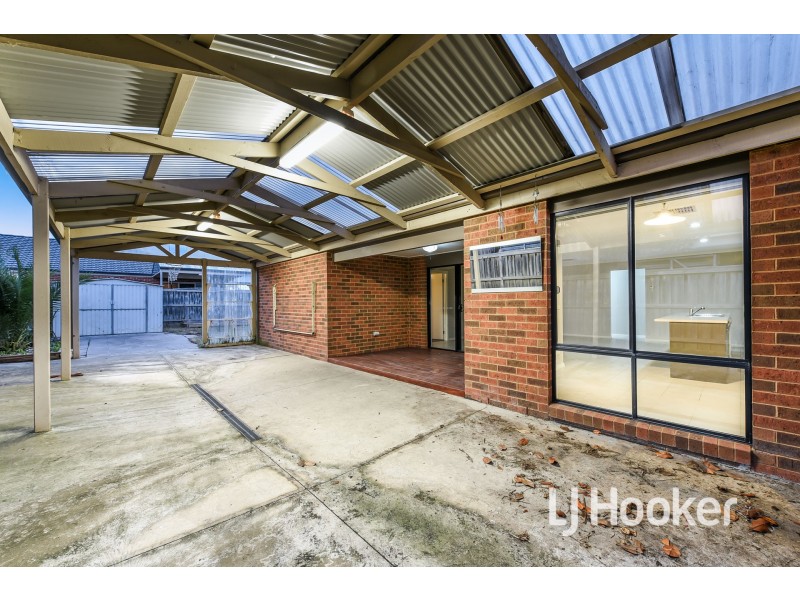 30 Honeyeater Way, Pakenham VIC 3810