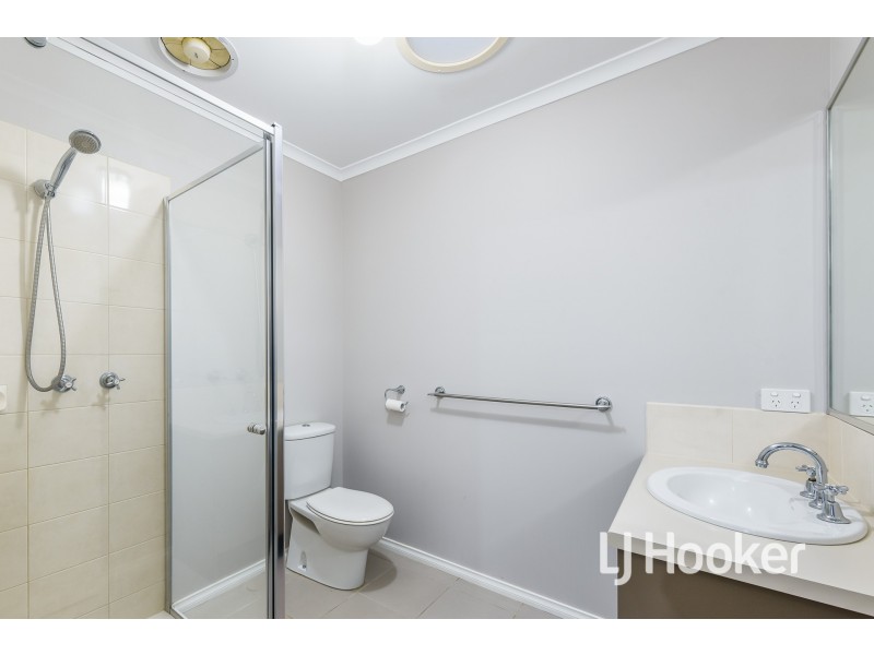 30 Honeyeater Way, Pakenham VIC 3810