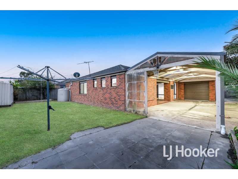 30 Honeyeater Way, Pakenham VIC 3810