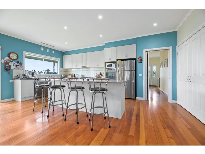 910 Bunyip-Modella Road, Iona VIC 3815