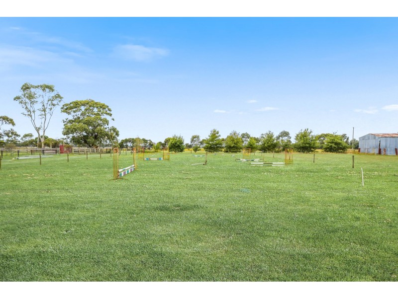 910 Bunyip-Modella Road, Iona VIC 3815