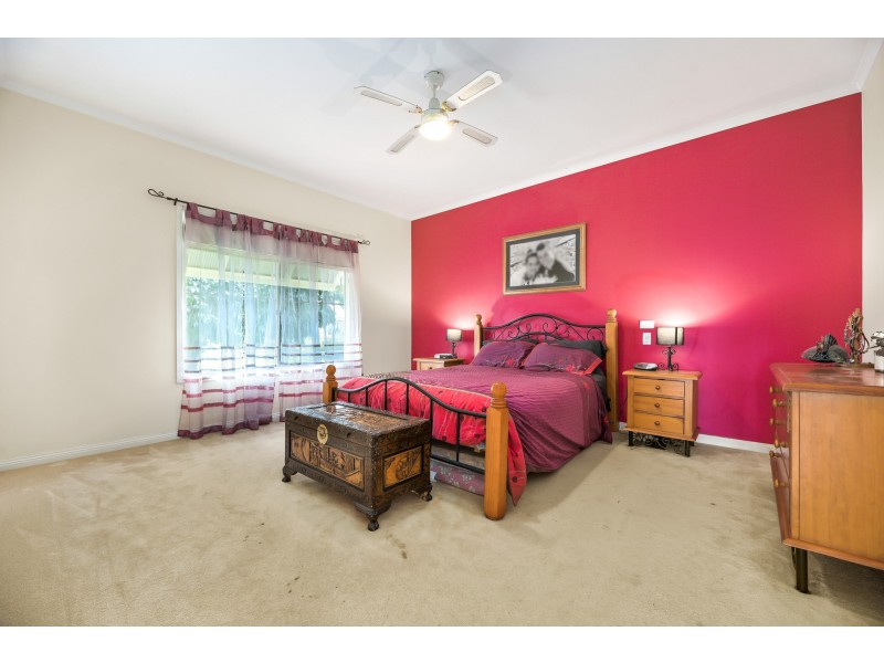 910 Bunyip-Modella Road, Iona VIC 3815