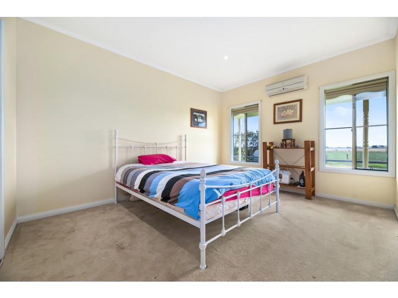 910 Bunyip-Modella Road, Iona VIC 3815