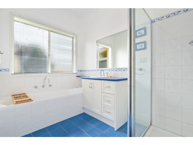 910 Bunyip-Modella Road, Iona VIC 3815