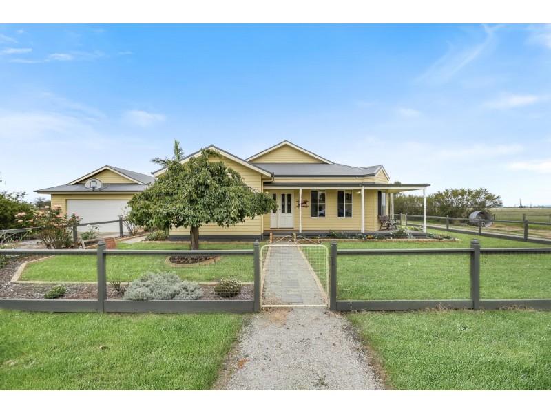 910 Bunyip-Modella Road, Iona VIC 3815