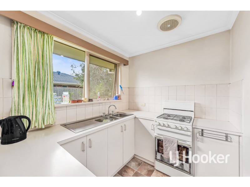 18 Sherriff Rise, Pakenham VIC 3810