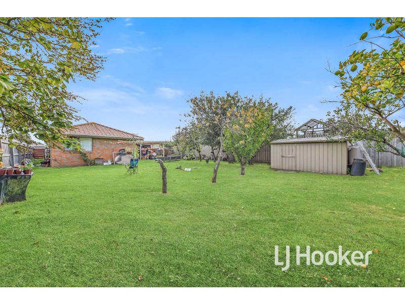 18 Sherriff Rise, Pakenham VIC 3810
