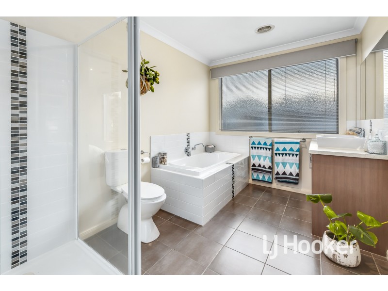 7/101 Ebony Drive, Pakenham VIC 3810