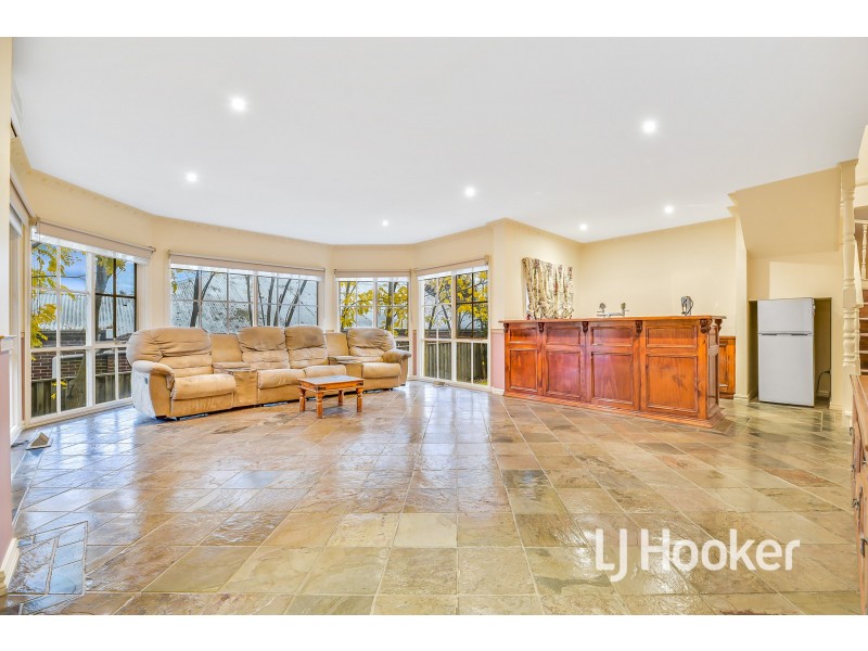 14 Stockmans Circuit, Pakenham VIC 3810
