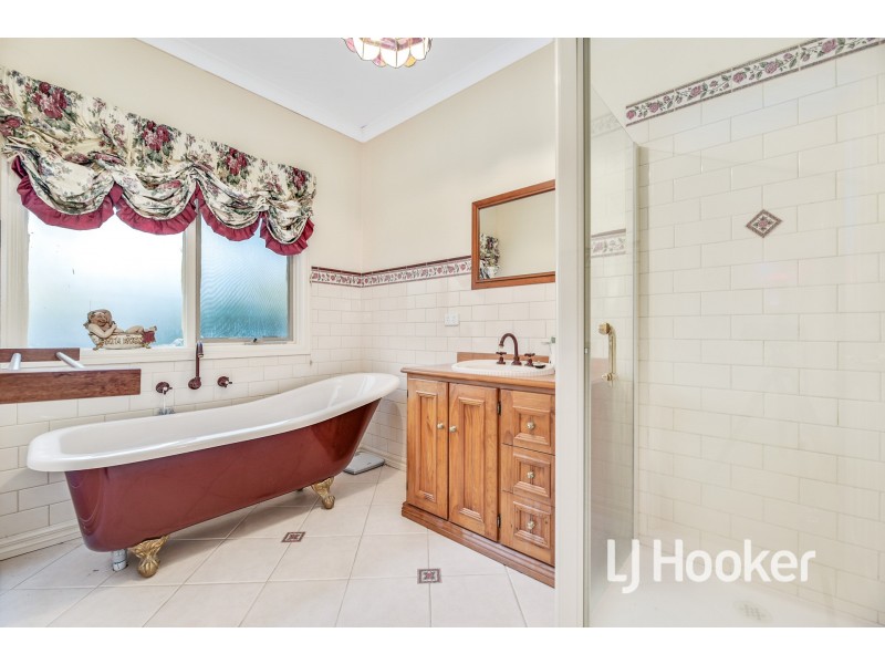 14 Stockmans Circuit, Pakenham VIC 3810