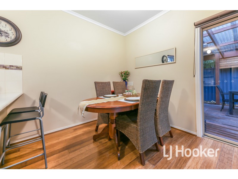 24 Mallee Circuit, Pakenham VIC 3810