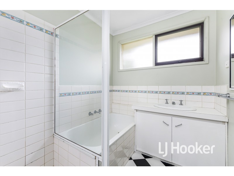 35 Henty Street, Pakenham VIC 3810