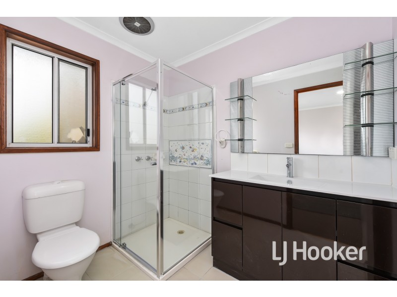 2 Kraft Court, Pakenham VIC 3810