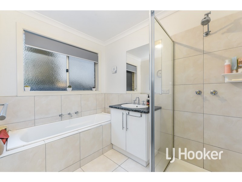 80 Gallery Way, Pakenham VIC 3810