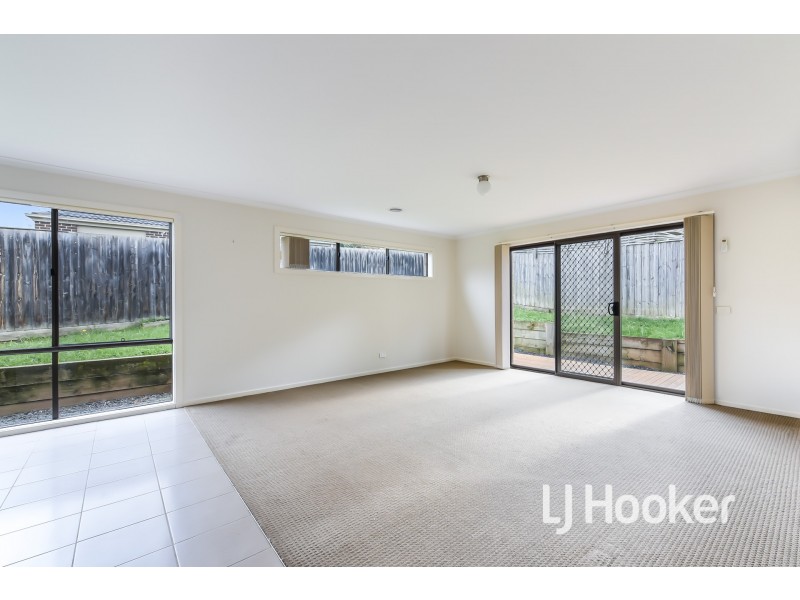 53 Leigh Drive, Pakenham VIC 3810