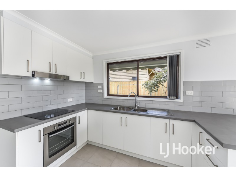 1/83 Henry Street, Pakenham VIC 3810