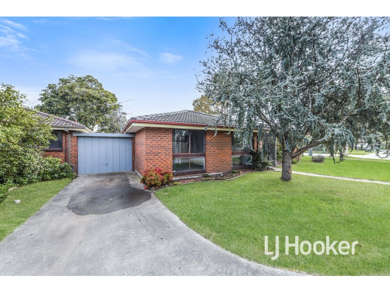 1/83 Henry Street, Pakenham VIC 3810