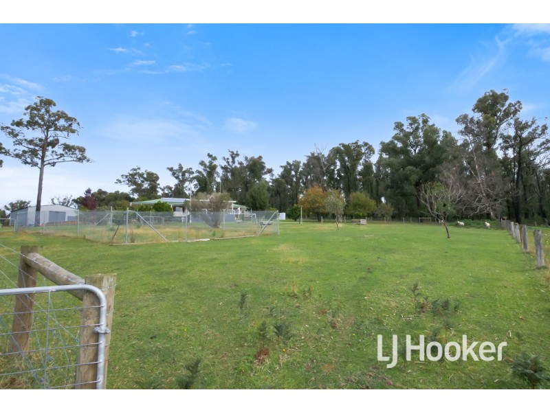 40 Izzard Lane, Tonimbuk VIC 3815