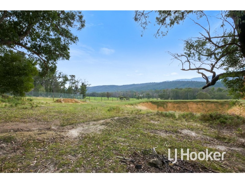 40 Izzard Lane, Tonimbuk VIC 3815