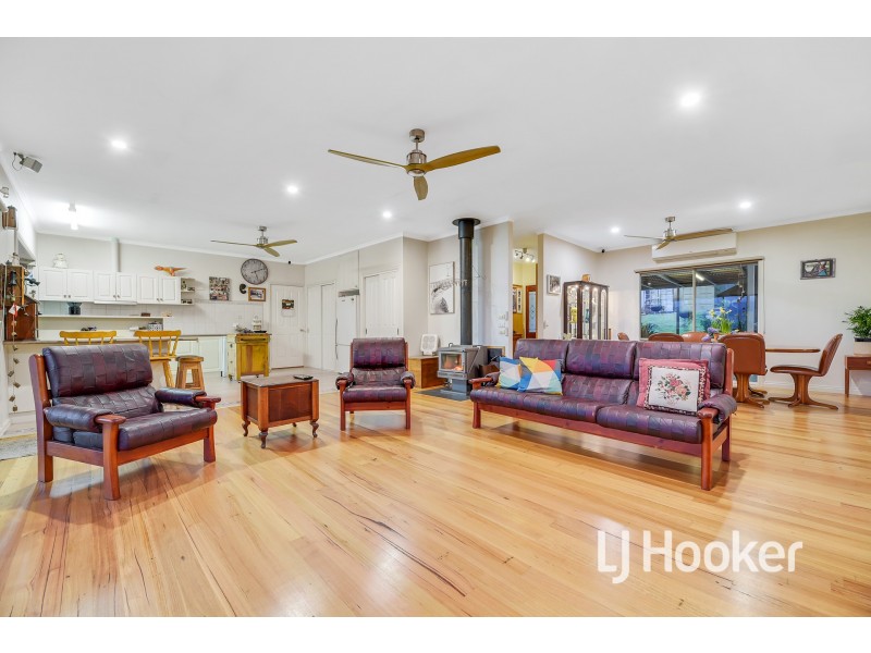 40 Izzard Lane, Tonimbuk VIC 3815