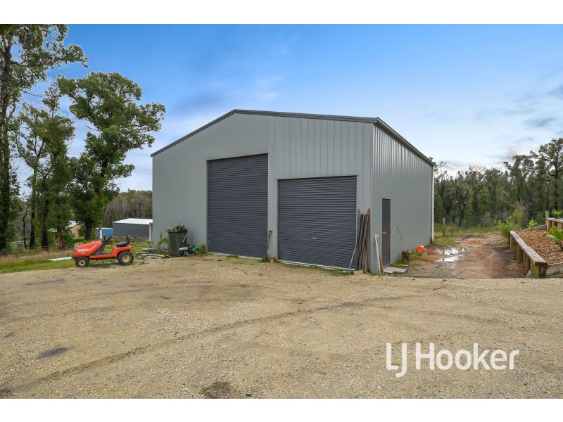 40 Izzard Lane, Tonimbuk VIC 3815