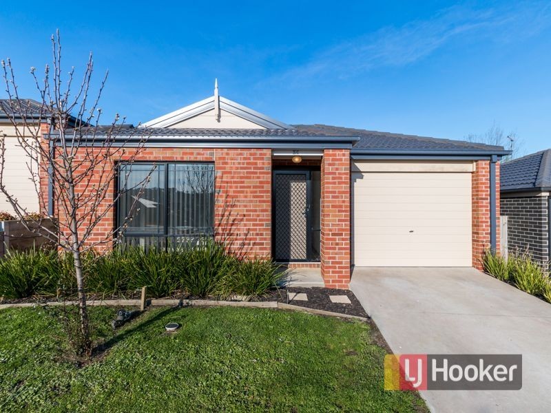 24/107 Army Road, Pakenham VIC 3810