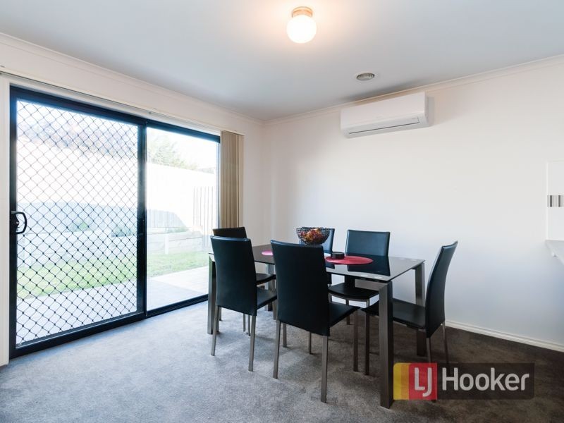 24/107 Army Road, Pakenham VIC 3810
