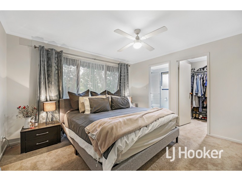 8 Gregory Court, Pakenham VIC 3810