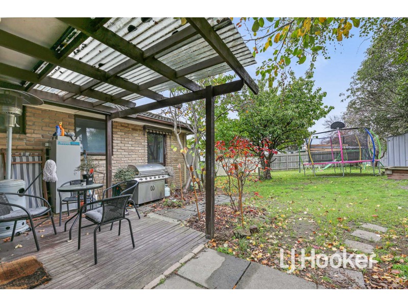 8 Gregory Court, Pakenham VIC 3810