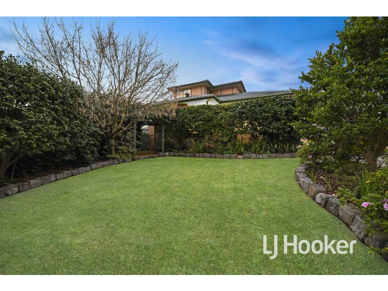 3 McInnes Court, Pakenham VIC 3810