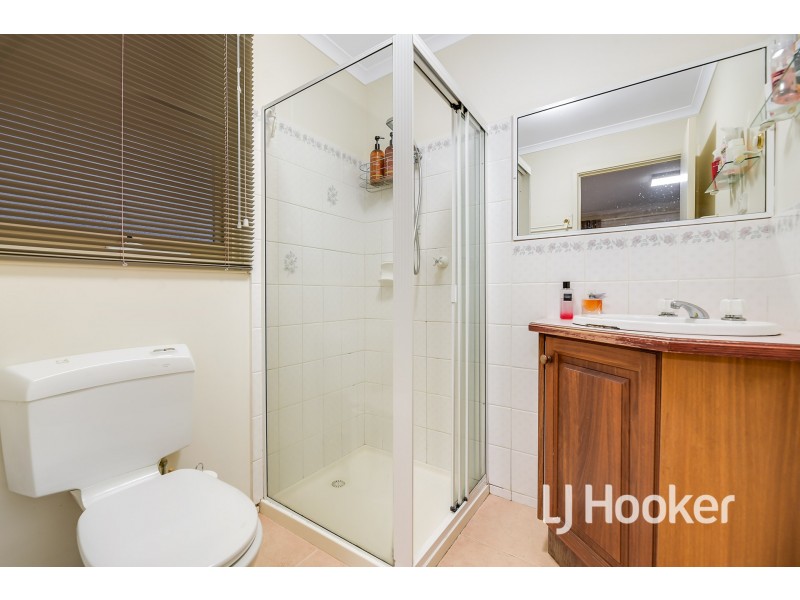 3 McInnes Court, Pakenham VIC 3810