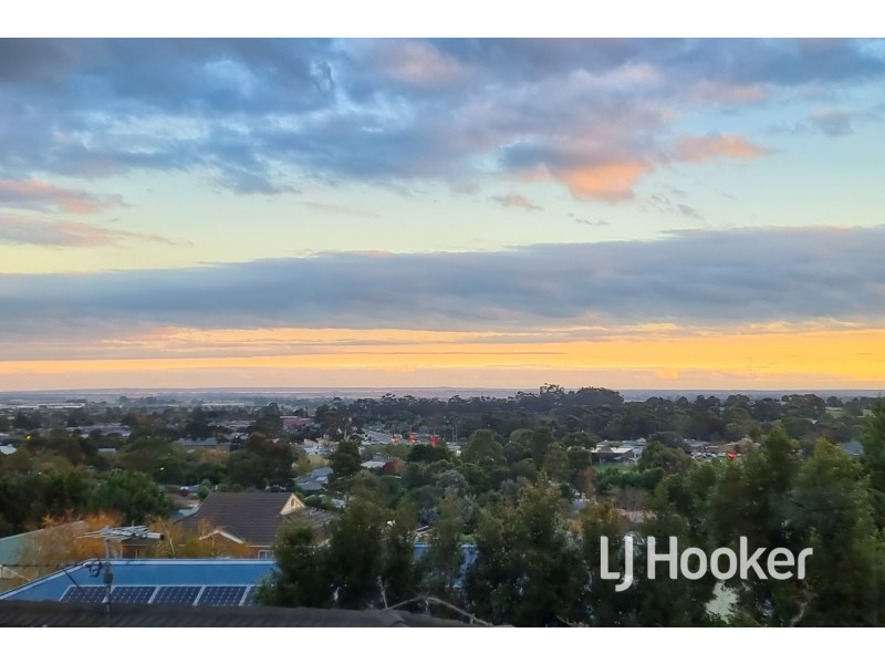 3 McInnes Court, Pakenham VIC 3810