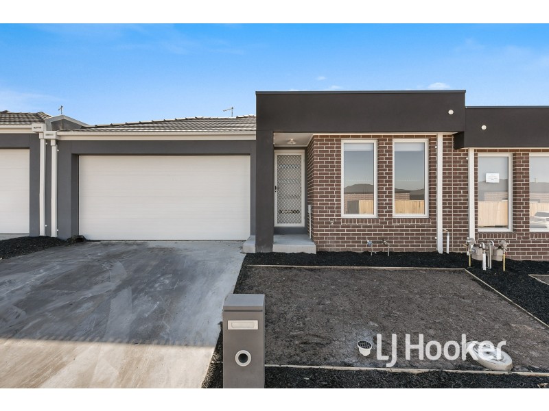5 Shiraz Way, Pakenham VIC 3810