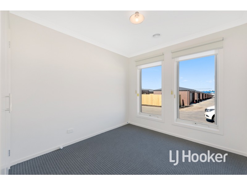 5 Shiraz Way, Pakenham VIC 3810