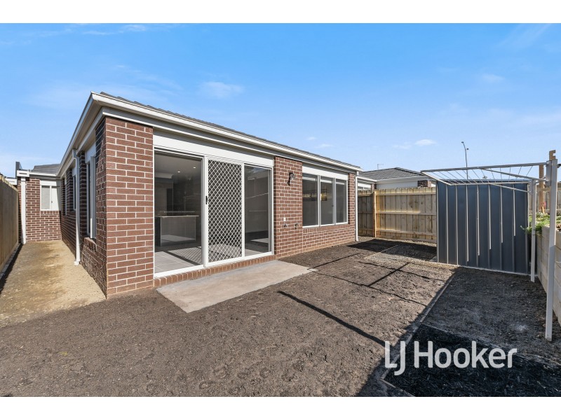 5 Shiraz Way, Pakenham VIC 3810