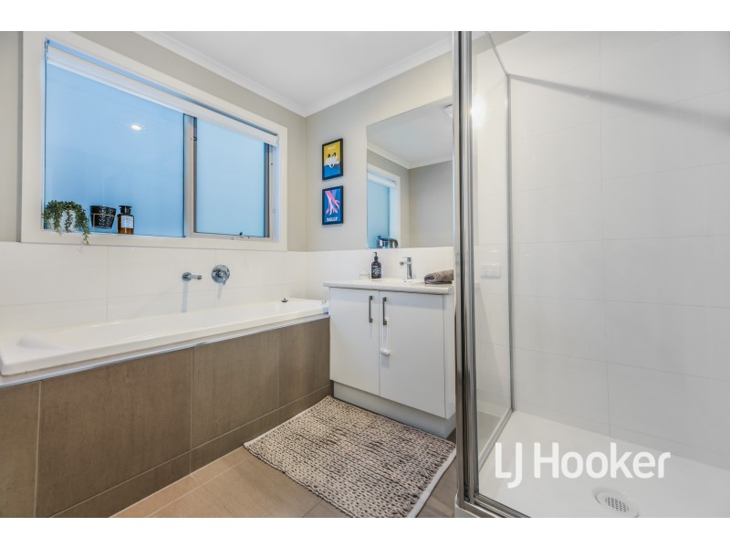 1 Atkins Road, Pakenham VIC 3810