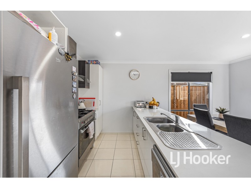 18 Dodson Road, Officer VIC 3809