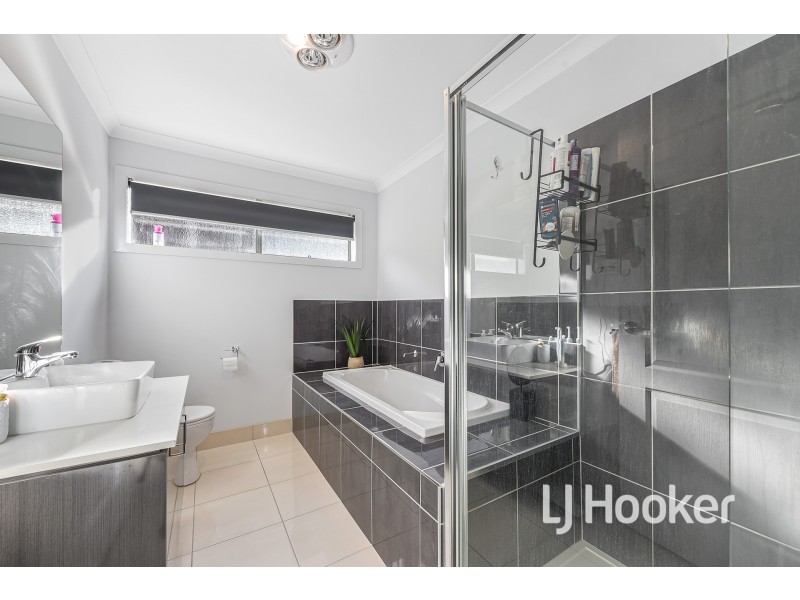 18 Dodson Road, Officer VIC 3809