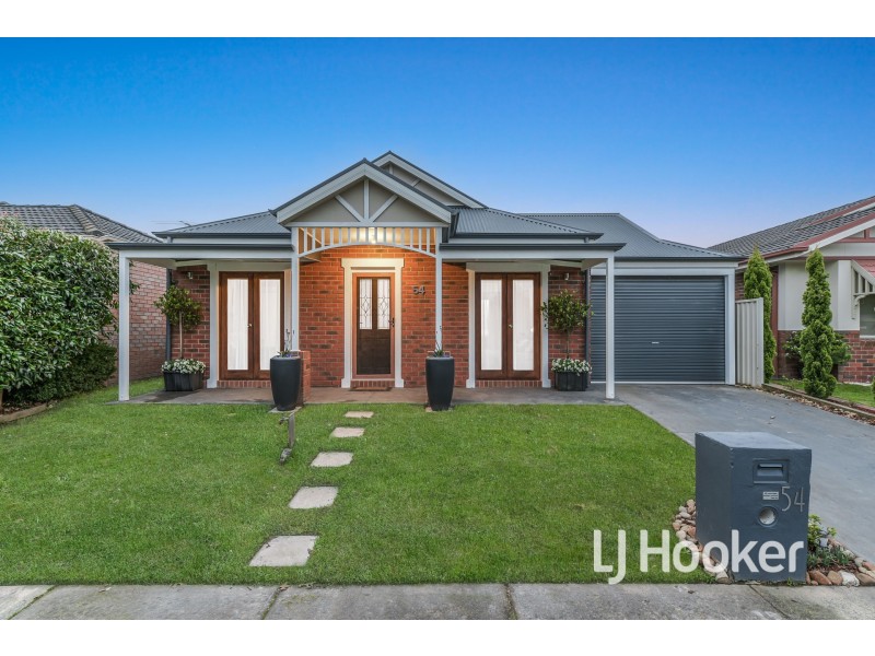 54 Oaklands Way, Pakenham VIC 3810