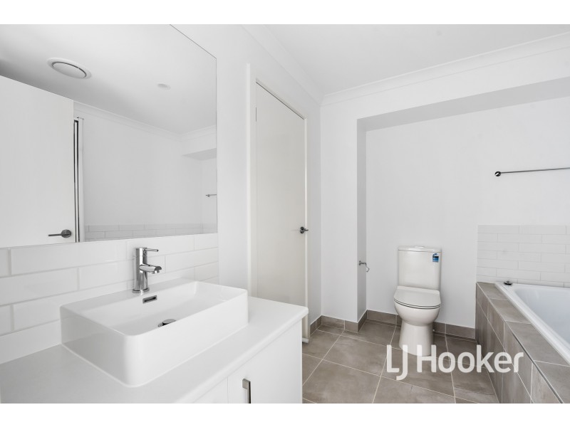 146 Henry Street, Pakenham VIC 3810