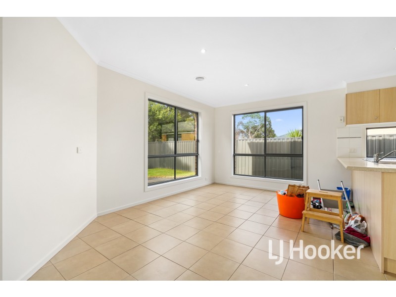 10 Valencia Lane, Pakenham VIC 3810