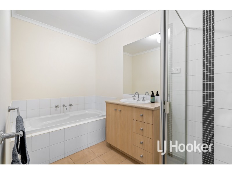 10 Valencia Lane, Pakenham VIC 3810