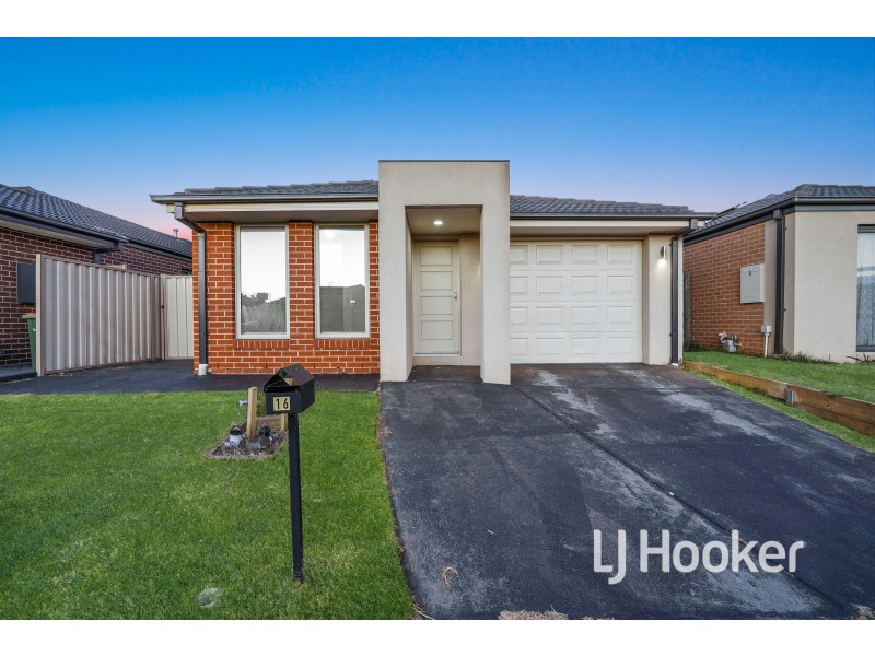 16 Willowtree Drive, Pakenham VIC 3810