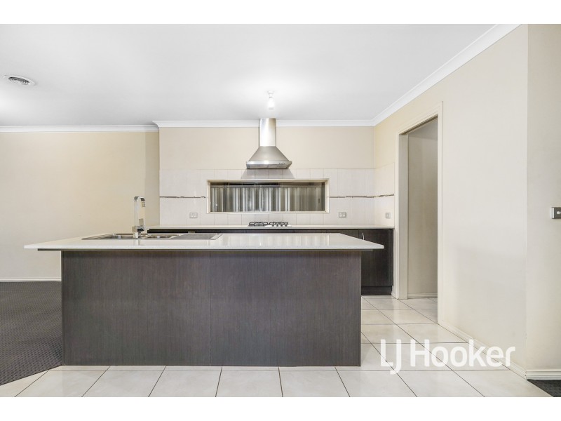 16 Willowtree Drive, Pakenham VIC 3810