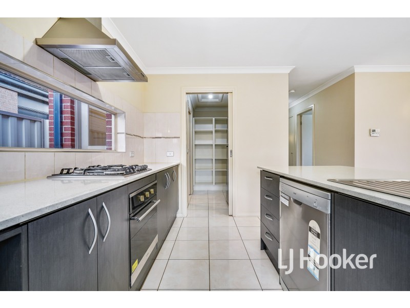 16 Willowtree Drive, Pakenham VIC 3810