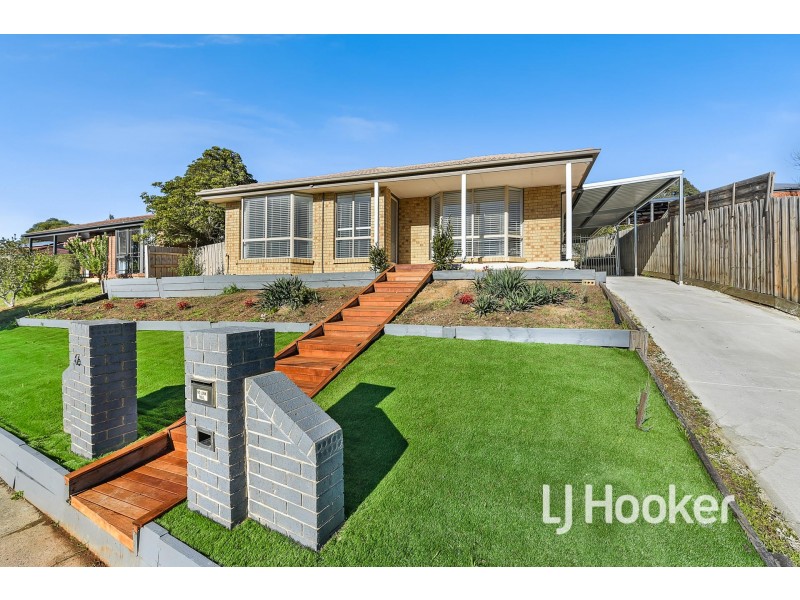 6 Angus Court, Pakenham VIC 3810